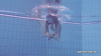 Preview 3 of Kashmir Sex Video 2013 - Bushy and surprised underwater teen Gurchenko