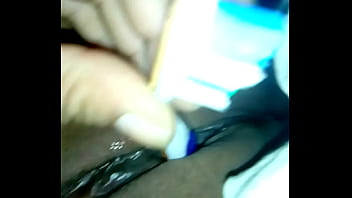 Preview 1 of Pani Gate - Charapita masturbandose con cepillo