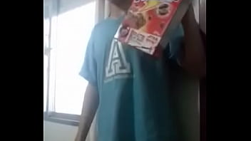Preview 1 of Desy Desy - Novinho metendo a porrada no cereal gostoso