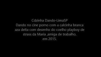 Preview 1 of Bokep Berkain Jarik - Dando no cine com a calcinha branca azadelta da Maria amiga de trabalho 2015