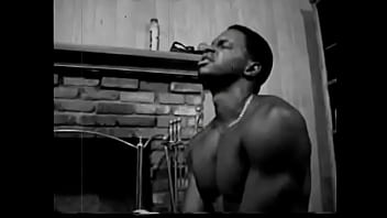 Preview 4 of Japanese Oral Sex In Bathroom - old porn 1920