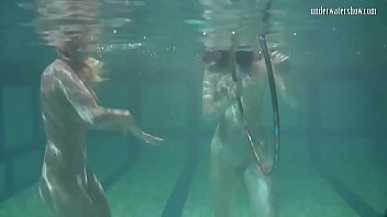 Preview 3 of Blonde Sucks Thuf - Bad quality underwater lesbian show
