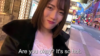 Preview 1 of Chani Lion Sex Vido - [English dubbing] She is overwhelmingly beautiful with a face deviation of 99! An ideal couple dating in Chinatown after a long distance relationship!
