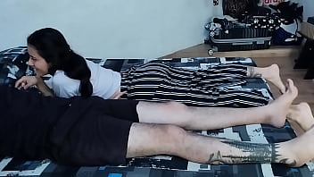 Preview 1 of Adiwasi Bipi Video Sexx - hermanastra me chupa la verga y se traga la leche para que le consiga un permiso con nuestro padrastro