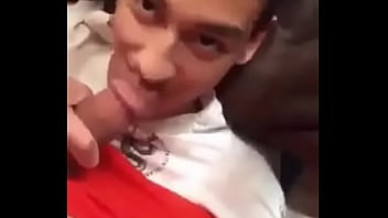 Preview 3 of Nude Jav Cheap Bj - Com vergonha de chupar o namorado