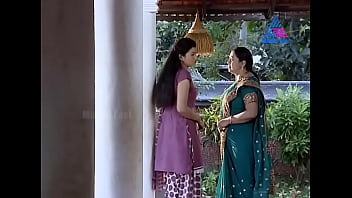Preview 2 of Indian Neigbour Bhabi - malayalam serial actress Chitra Shenoy show