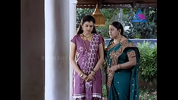 Preview 3 of Indian Neigbour Bhabi - malayalam serial actress Chitra Shenoy show