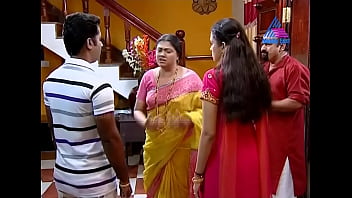Preview 3 of Babes Sister Brother - Chitra Shenoy Mallu Cini Serial Actress