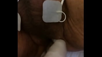 Preview 4 of Sunny Leone Sexy Advanchure - fisting con Eletrodi