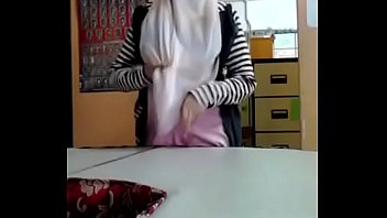 Preview 4 of Mnner Fotze - Cikgu Suka Tetek