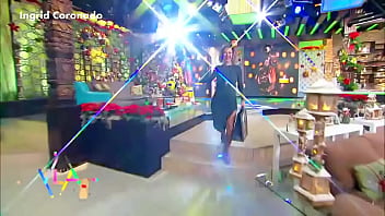 Preview 4 of Jerk Forest - Ingrid Coronado Nalgotas en Vestido Verde Entallado VLA 25dic17 2