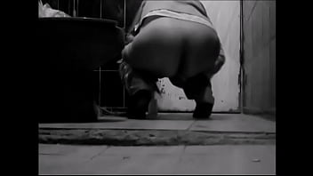 Preview 2 of Chaines Gail Sex - nalgas wc