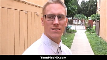 Preview 1 of Hot Moa - Hot Teen Creampie From Nerdy Neighbor