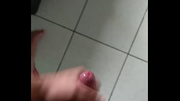 Preview 2 of Perkosa Ibu Teman Sendiri - Gozando de leve!