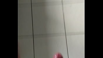 Preview 1 of Perkosa Ibu Teman Sendiri - Gozando de leve!