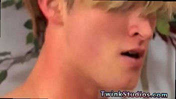 Preview 4 of Ketahuan Ibu Tiri Sedang Onani - Floppy twink cock video and doctor boner gay porn movie Once inside, 