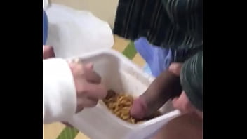 Preview 1 of Vebphone Porn - Japanesn boy eats noodle.MOV