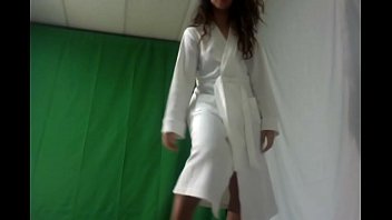 Preview 1 of Moms3xvideo - Vixen photo shoot