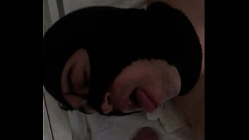 Preview 1 of Sister Sleeping Taboo Fuck 3gp - Tomando leite de macho direto da fonte