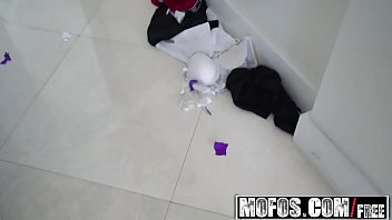 Preview 1 of Xx Hd Veod 2018 - Mofos - Latina Sex Tapes - (Monica Asis) - Spanking the Slobby Roomate