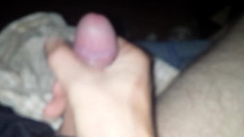Preview 1 of Pinkeln Nude - Pulling my cock