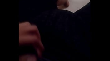Preview 1 of Seachjordi El Nino Fuck Milf - Hombre toc&aacute_ndose el pene