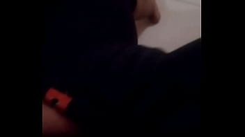 Preview 4 of Seachjordi El Nino Fuck Milf - Hombre toc&aacute_ndose el pene