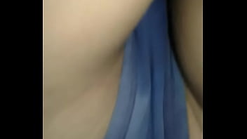 Preview 3 of Massage Happy Tugh - gostosa no bus&atilde_o 2