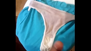 Preview 1 of Xxx Valsad - Calcinha da gostosa gozada