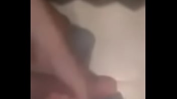Preview 2 of Filipins Sexy - Me hago la paja rapido escondido