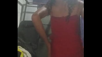 Preview 2 of Mom Halp Sax - Travesti se exibindo de vestidinho vermelho
