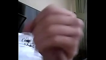 Preview 4 of Cumshot Garglin Whores - Paja de un joven