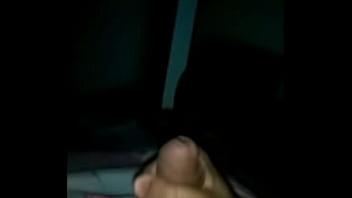 Preview 1 of Papa Pari - Pauzudo batendo punheta em c&acirc_mera lenta.