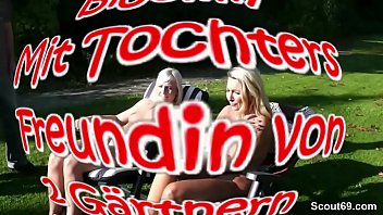 Preview 1 of Pregnant Swingers Party - Mutter und Tochter ficken mit zwei fremden Typen im Park