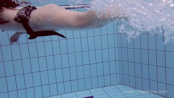 Preview 2 of So Huge Milf - Roxalana Chech in scuba diving in the pool
