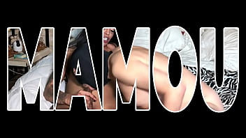 Preview 1 of Sophie Dalzelle - Mamou avec Tayla Leal XXL &eacute_pisode 3 bande annonce je suce son &eacute_norme bite de 22 centim&egrave_tre et je la prends en levrette