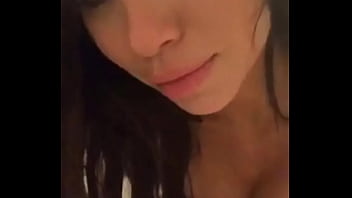 Preview 1 of Sex Show Latimah - &iquest_Crees que soy sexy?