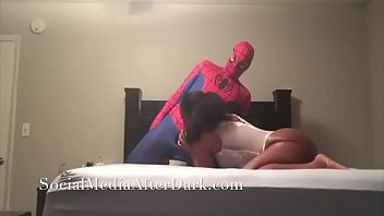 Preview 2 of Pissing Maitresse - Spiderman