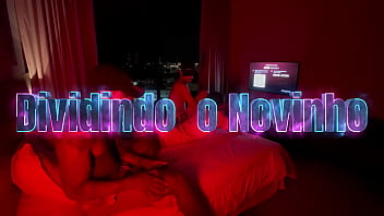 Preview 1 of Taboo Xxx Moovie Hollywood - Duas rolas pra um novinho sentar - Free