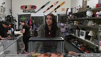 Preview 2 of Man Fucked By - Latina babe tries to sell her BF&#039_s lizard - XXX Pawn