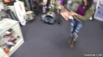Preview 1 of Man Fucked By - Latina babe tries to sell her BF&#039_s lizard - XXX Pawn