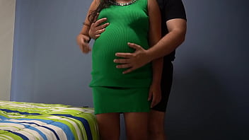 Preview 1 of Tamil Romantic Mom Son - esta mexicana embarazada est&aacute_ buscando un padrastro que la folle a diario
