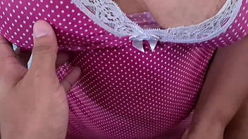 Preview 1 of Hd Xxnx Vidos - Adoro quando ela vem tirar leitinho quente da fonte no caf&eacute_ da manh&atilde_