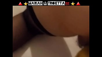 Preview 4 of Video Xxx Babi - Mariah prende banana prima di fottere