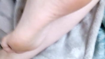 Preview 2 of Valentina Nappi And Aletta Ocean - Foot job cum on toes feet