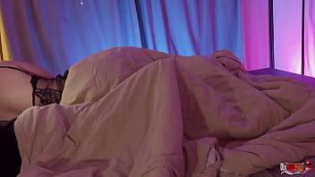 Preview 1 of Seachcreampie Teeb - Stepmother Shares Bed With Stepson And Fucks Him