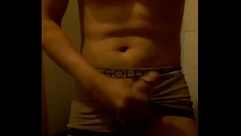 Preview 2 of Fat Aim Pron - Amaneci con la verga bien dura..