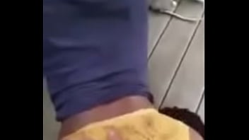 Preview 2 of Xxxc0xnom - Hood thot