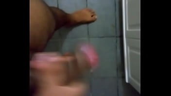 Preview 3 of Skinny Faka Tits - Me mostrando para uma casadinha