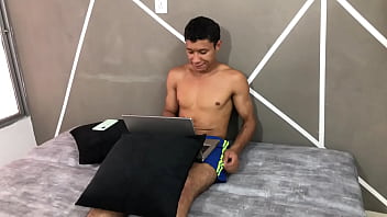 Preview 1 of Ladki Land Wali - Hermanastra puta me quiere ayudar con mi trabajo de la universidad con la excusa de que me la folle - porno en espa&ntilde_ol